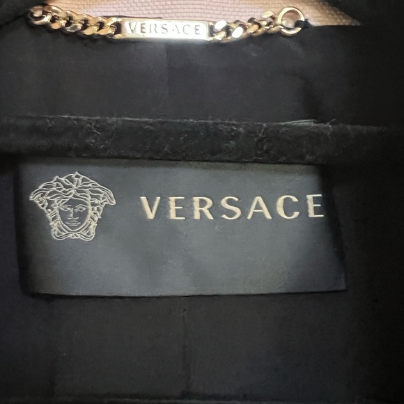 Versace Women's Light Pink and Black Trench Coat - Picture 3 of 8